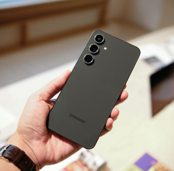 Najlepsze szkło hartowane do Galaxy S25 - jak dobrze zabezpieczyć ekran?